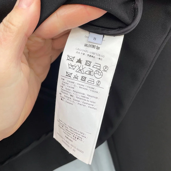 Valentino Black Cropped Zip front Blazer Jacket, size 8 (fits like a 4/6) - Picture 12 of 13